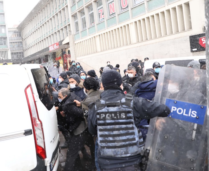 SEFALET ZAMLARINI PROTESTO EYLEMİMİZ POLİSİN SERT MÜDAHALESİYLE ENGELLENDİ | EĞİTİM İŞ